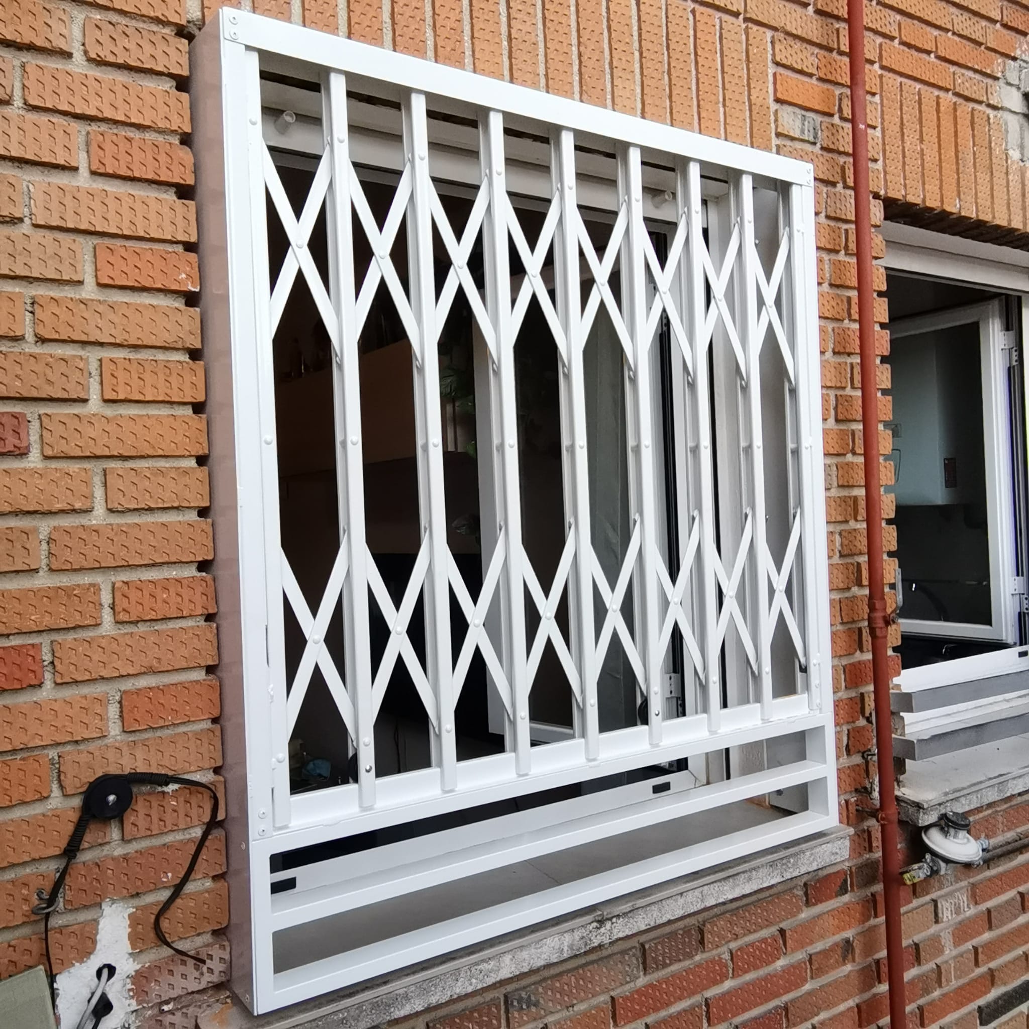 Instalación y reparación de cierres metálicos en Madrid